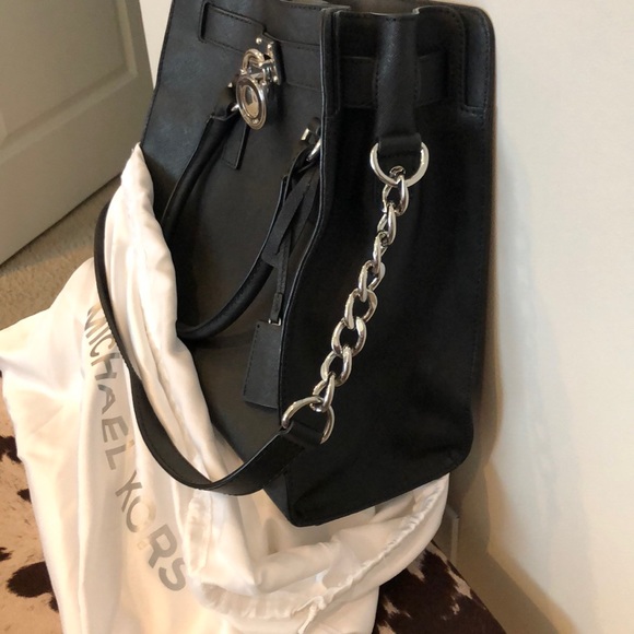 REDUCED ⭐️Michael Kors Large Saffiano Leather Tote - Picture 6 of 10